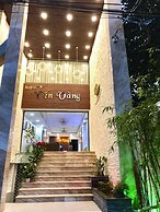Yen Vang Hotel & Apartment