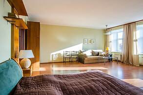 Central Admiralty Apartment