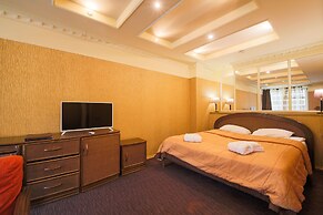 Tropicana Park Country Club