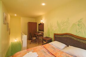 Tropicana Park Country Club