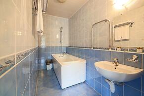 Tropicana Park Country Club