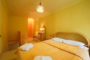 Tropicana Park Country Club