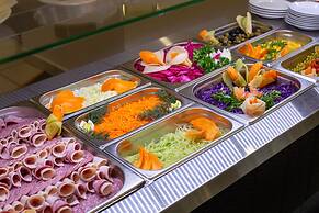 Tropicana Park Country Club