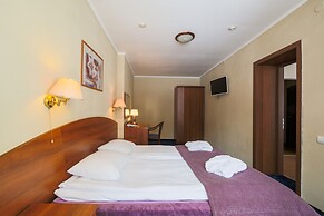 Tropicana Park Country Club