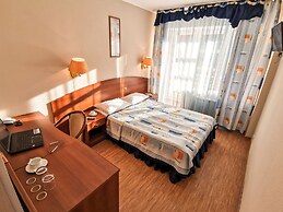 Tropicana Park Country Club