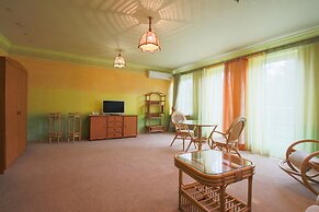 Tropicana Park Country Club