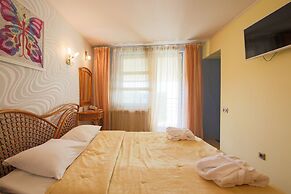 Tropicana Park Country Club