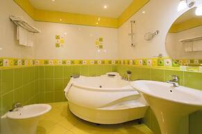 Tropicana Park Country Club