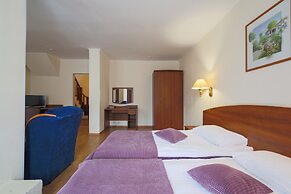 Tropicana Park Country Club