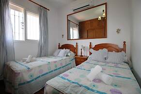 1003 Villa Cornocalejo