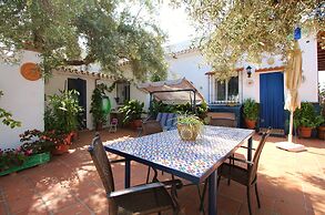 1003 Villa Cornocalejo