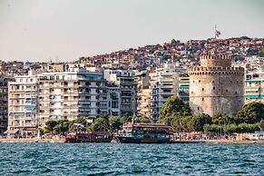 halu! Stylish & Bright Centre Home