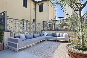 Luxury Apartment in Central Florence