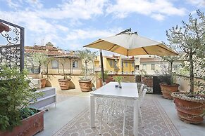 Luxury Apartment in Central Florence