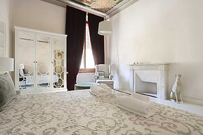 Luxury Apartment in Central Florence