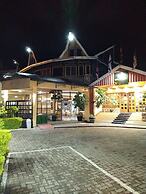 Vienna Woods Holiday Inn Limited