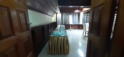 Vienna Woods Holiday Inn Limited