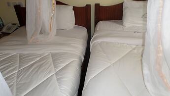 Vienna Woods Holiday Inn Limited