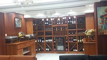 Résidences hôtelières Micheline et Emile, Bastos