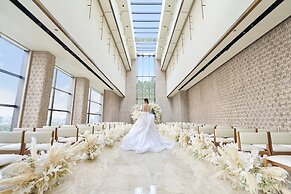 Kimpton Shinjuku Tokyo by IHG