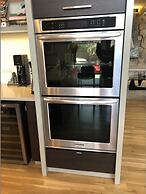 Modern In The Woodbury District 3 Bedroom Home by Redawning