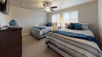 Blue Cruiser Casita 4 Bedroom Apts by RedAwning