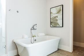 2 At Bloomington Country Club 3 Bedroom Apts by RedAwning