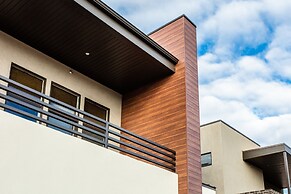 2 At Bloomington Country Club 3 Bedroom Apts by RedAwning