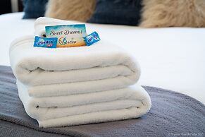 4 At Bloomington Country Club 3 Bedroom Apts by RedAwning