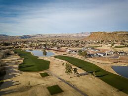 4 At Bloomington Country Club 3 Bedroom Apts by RedAwning