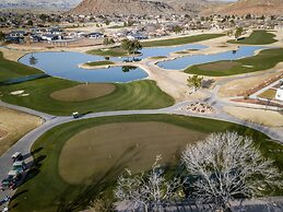 4 At Bloomington Country Club 3 Bedroom Apts by RedAwning