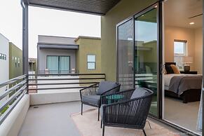 4 At Bloomington Country Club 3 Bedroom Apts by RedAwning