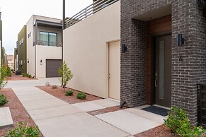 4 At Bloomington Country Club 3 Bedroom Apts by RedAwning