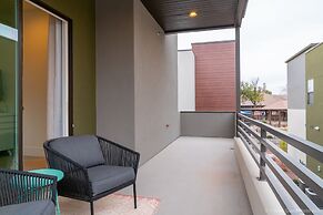 4 At Bloomington Country Club 3 Bedroom Apts by RedAwning