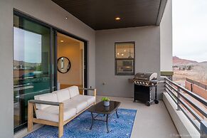 4 At Bloomington Country Club 3 Bedroom Apts by RedAwning