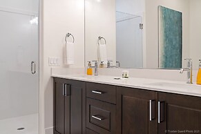 4 At Bloomington Country Club 3 Bedroom Apts by RedAwning