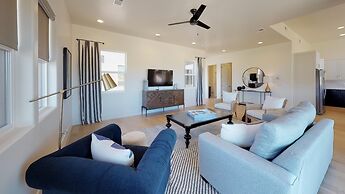 8 At Bloomington Country Club 3 Bedroom Apts by Redawning