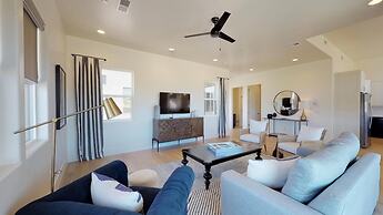 8 At Bloomington Country Club 3 Bedroom Apts by Redawning