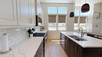 8 At Bloomington Country Club 3 Bedroom Apts by Redawning