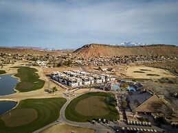 1 At Bloomington Country Club 3 Bedroom Apts by RedAwning