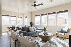 1 At Bloomington Country Club 3 Bedroom Apts by RedAwning