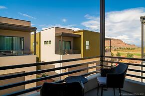 6 At Bloomington Country Club 3 Bedroom Apts by Redawning