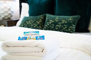 6 At Bloomington Country Club 3 Bedroom Apts by Redawning