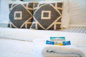 6 At Bloomington Country Club 3 Bedroom Apts by Redawning