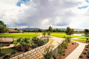 6 At Bloomington Country Club 3 Bedroom Apts by Redawning