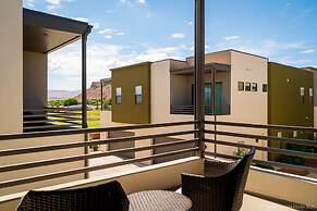 6 At Bloomington Country Club 3 Bedroom Apts by Redawning