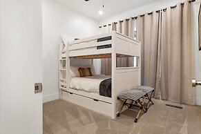 7 At Bloomington Country Club 3 Bedroom Apts by Redawning