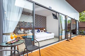 The Thames Pool Access Resort SHA+