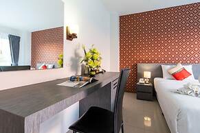 The Thames Pool Access Resort SHA+