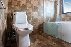 The Thames Pool Access Resort SHA+